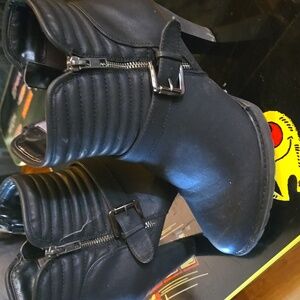 White Mountain Black Heeled Boots